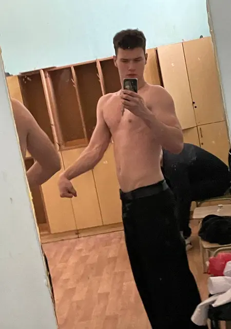 Витос из Череповца, мне 21, познакомлюсь на одну ночь