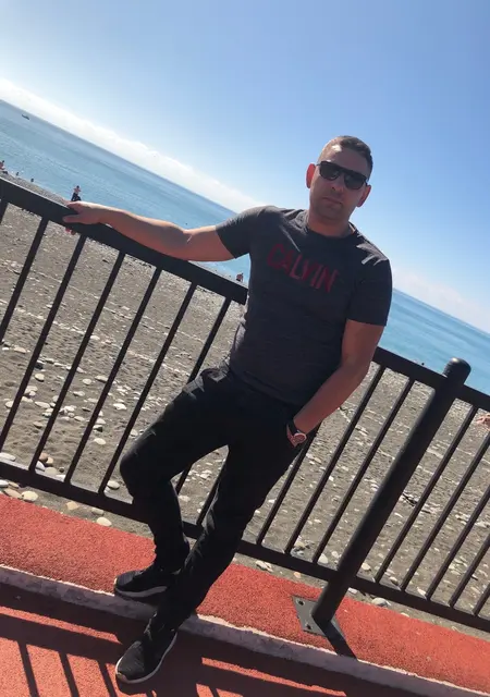 Василий из Приморско-Ахтарска, ищу на сайте знакомства на одну ночь