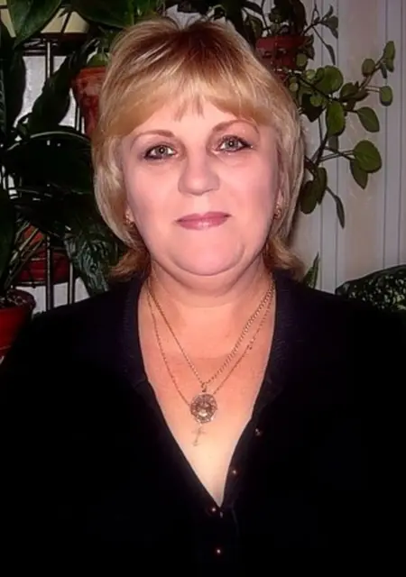 Я Елена Малова, 64, из Москвы, ищу знакомство