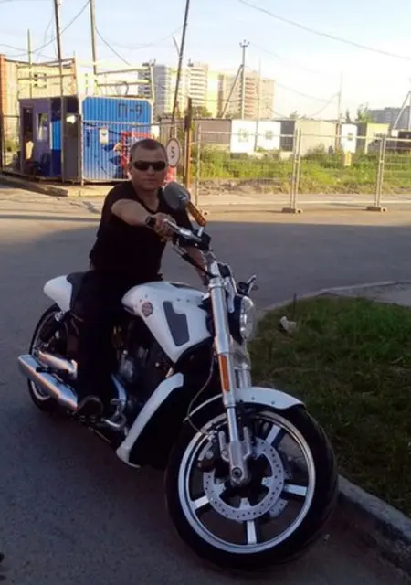 Я Алексей, 35, из Камышлова, ищу знакомства на одну ночь