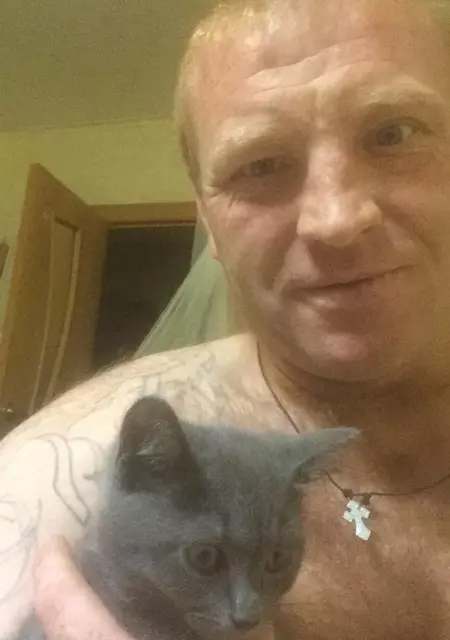 Павел из Белоозёрского, мне 44, познакомлюсь на одну ночь