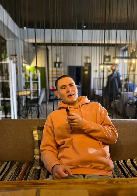 Даниэль из Казани, ищу на сайте знакомства без обязательств