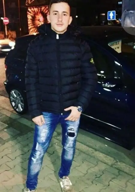 Я Krystian, 36, знакомлюсь для дружбы в Афинах