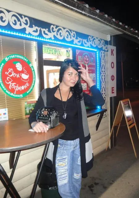 Я Лана, 38, знакомлюсь на одну ночь в Уфе