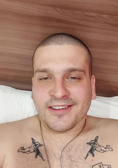 Олег из Курска, мне 28, познакомлюсь на одну ночь