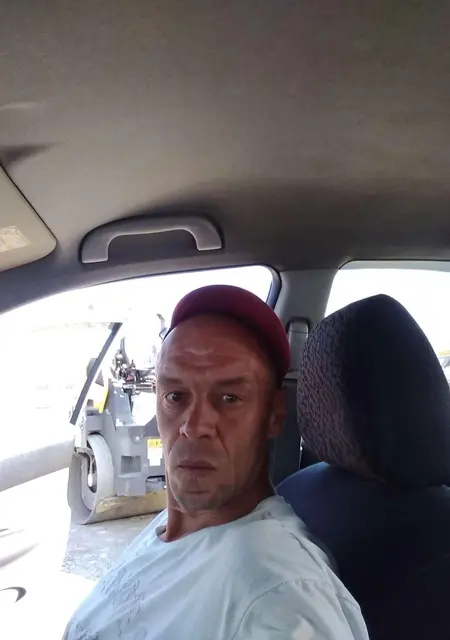 Игорь из Екатеринбурга, мне 47, познакомлюсь для общения