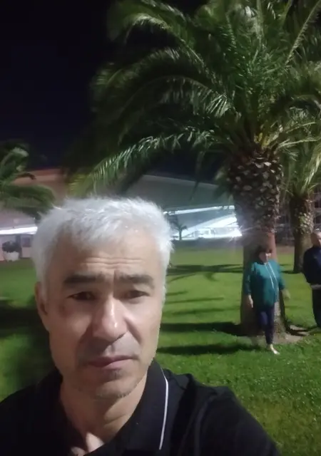 Анвар из Сочи, мне 48, познакомлюсь для вирта