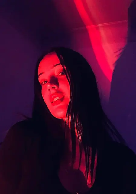 Лера из Усть-Катава, ищу на сайте общение