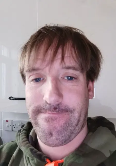 Derek из Лондона, мне 40, познакомлюсь