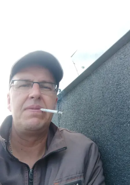 Дима из Энгельса, мне 45, познакомлюсь без обязательств