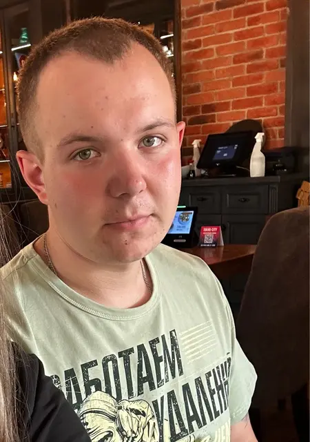 Я Владимир, 24 років з Бердянська, шукаю знайомство для відкриті стосунки