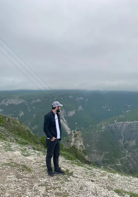 Я Руслан, 30, из Махачкалы, ищу знакомства на одну ночь