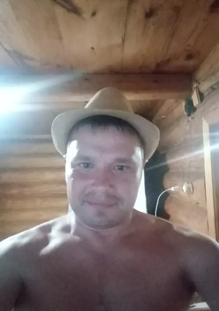 Александр из Ижевска, мне 41, познакомлюсь без обязательств