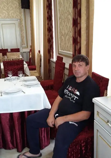 Я Олег, 50, из Люберец, ищу знакомства без обязательств