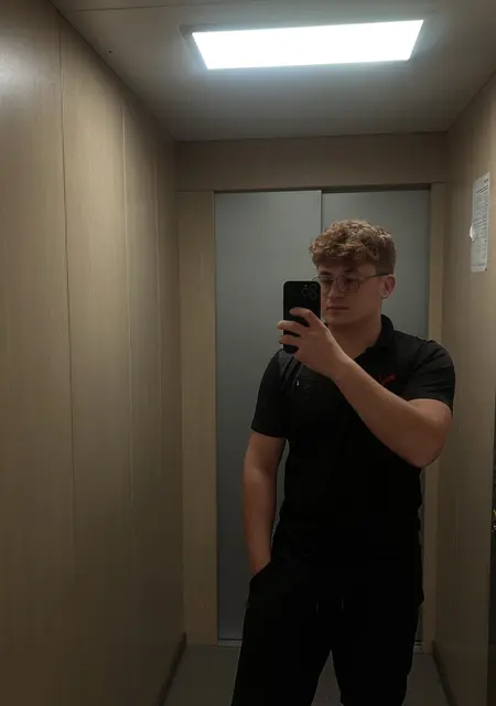 Мага из Ижевска, мне 20, познакомлюсь для открытые отношения