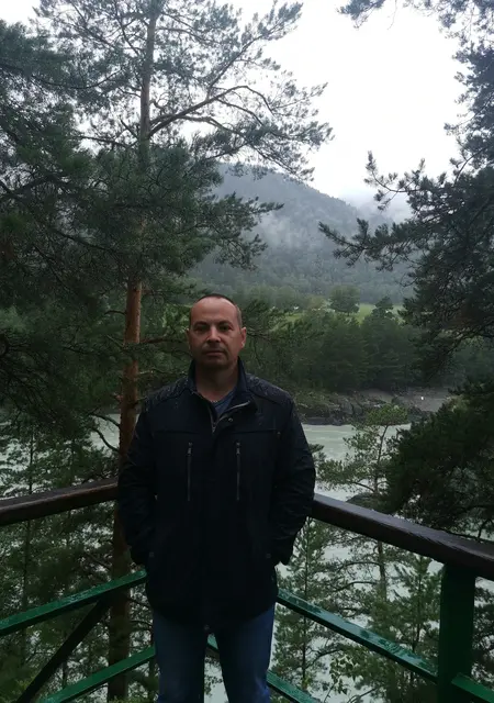 Я Андрей, 44, знакомлюсь на одну ночь в Новосибирске