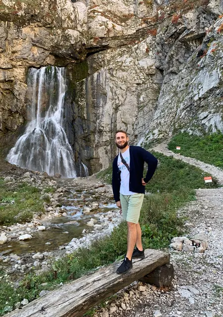 Я Kirill, 25, из Ялты, ищу знакомство для постоянных отношений