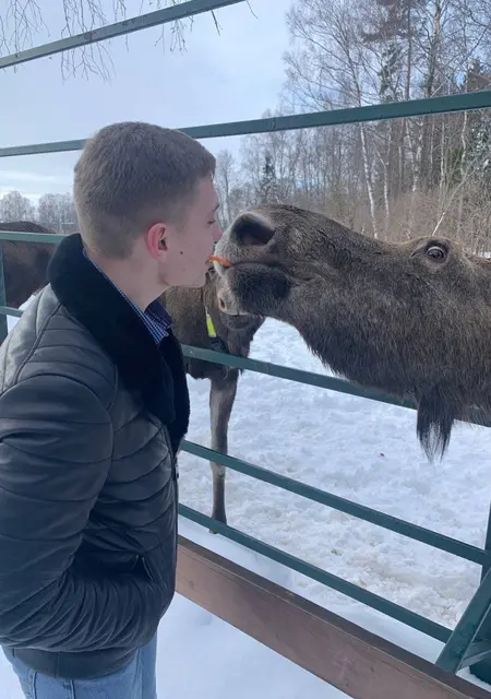 Я Арсений, 21, из Гусь-Хрустального, ищу знакомство для общения