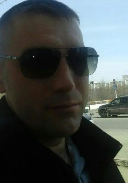 Я Алексей, 43, знакомлюсь без обязательств в Магадане