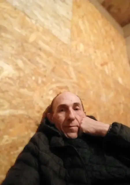 Я Стас, 53, знакомлюсь без обязательств в Уфе