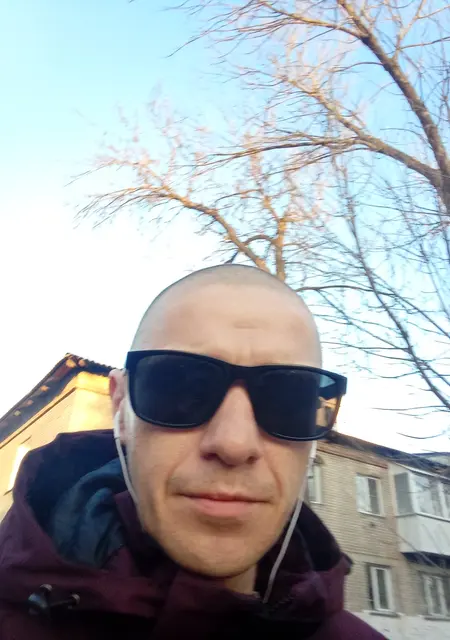 Илья из Новосибирска, мне 37, познакомлюсь на одну ночь