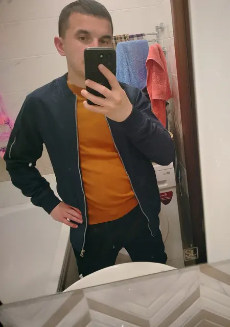 Динар из Димитровграда, мне 33, познакомлюсь на одну ночь