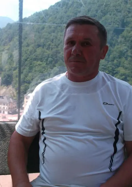 Я Владимир, 62, из Новокузнецка, ищу знакомства без обязательств