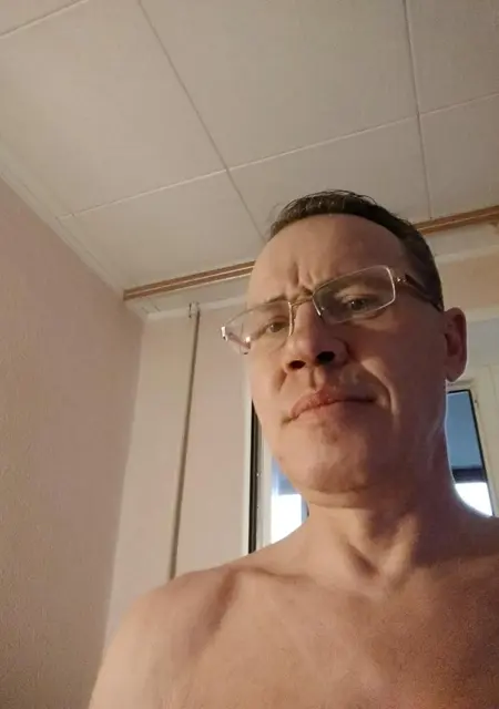 Олег из Тольятти, мне 57, познакомлюсь без обязательств