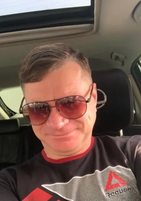 Я Сергей, 43, знакомлюсь без обязательств в Омске