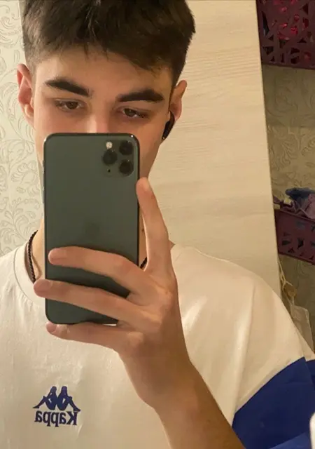 Я Гоша, 19, знакомлюсь для общения в Домодедове