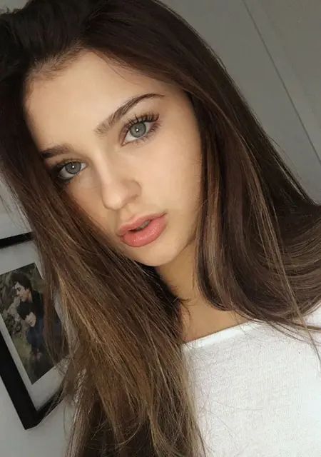 Ангелина из Брянска, мне 25, познакомлюсь для вирта