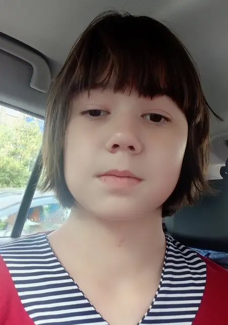 Я Влада, 19, из Октябрьского, ищу знакомство для постоянных отношений