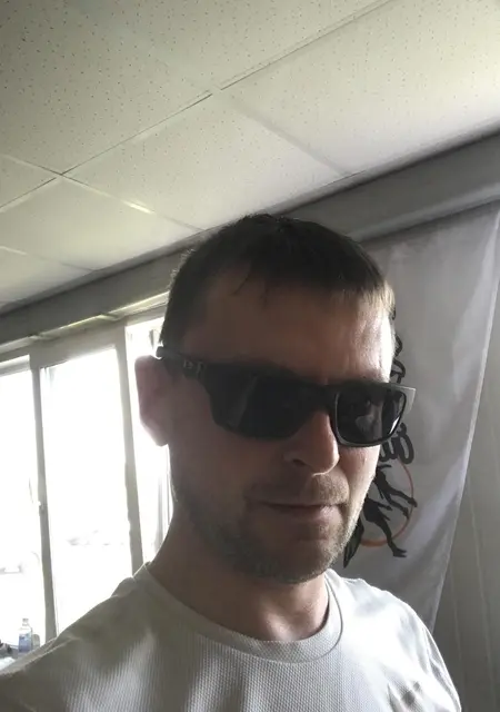 Стас из Рязани, ищу на сайте знакомства на одну ночь