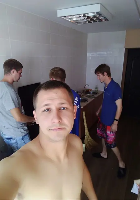 Я Andy, 28, из Луги, ищу знакомство для приятного времяпровождения