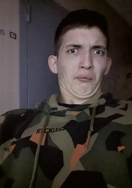 Марк из Елабуги, ищу на сайте знакомства на одну ночь