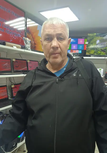 Егор из Кургана, мне 20, познакомлюсь на одну ночь