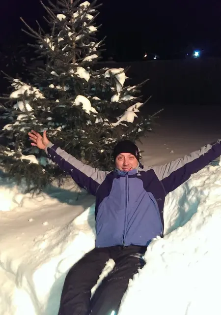 Я Максим, 44, из Перми, ищу знакомства без обязательств