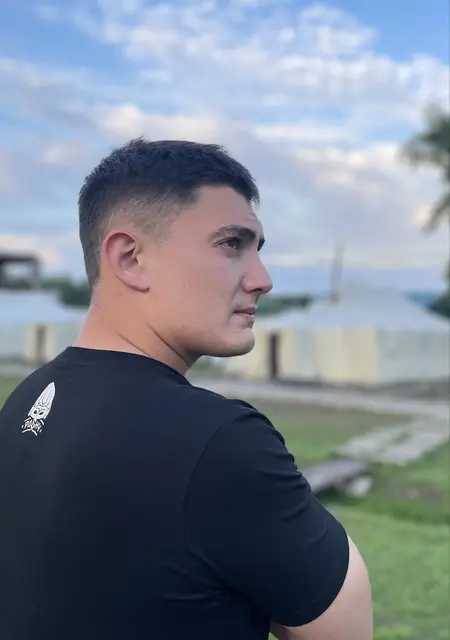 Эрик из Хотькова, мне 27, познакомлюсь для вирта