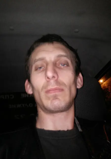 Я Алексей, 42, из Новочеркасска, ищу знакомства без обязательств