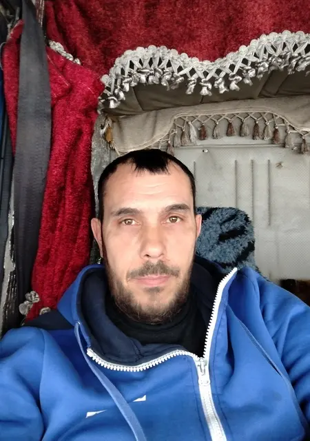 Михаил из Улан-Удэ, ищу на сайте знакомства на одну ночь