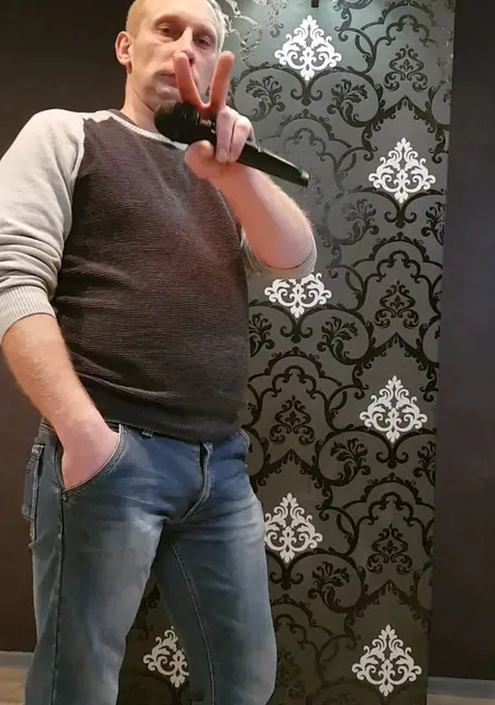 Я Сан Саныч, 42, из Орла, ищу знакомство для общения