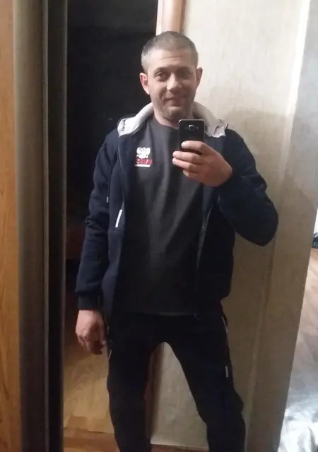 Иван Сергеевич из Ялты, мне 40, познакомлюсь для постоянных отношений