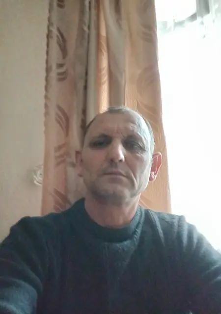 Святослав из Киева, ищу на сайте знакомства без обязательств