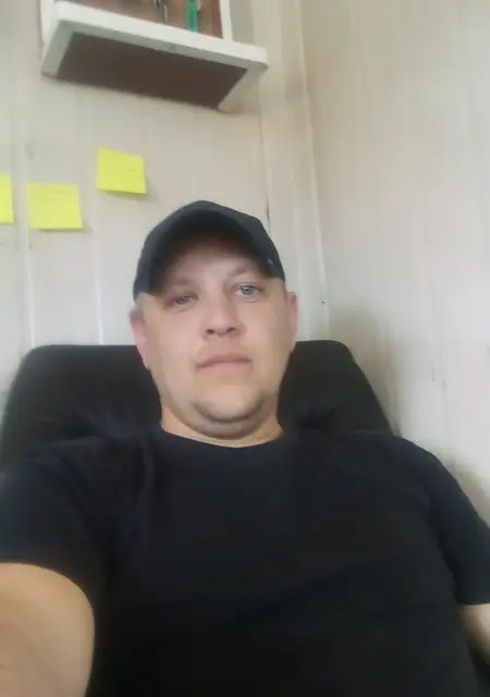 Я Виталя, 38, из Усолья-Сибирского, ищу знакомство