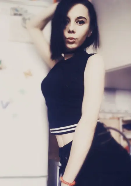 Эля из Хабаровска, мне 28, познакомлюсь без обязательств