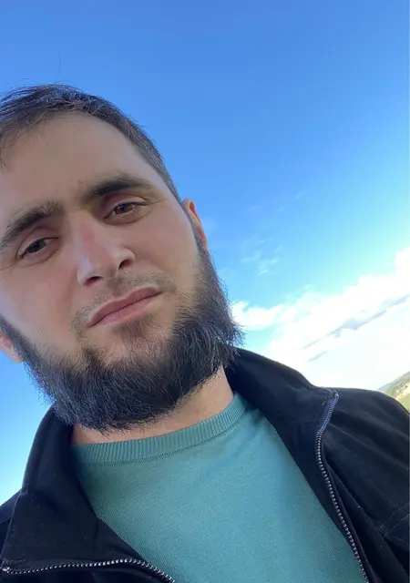 Резван из Грозного, мне 35, познакомлюсь для общения