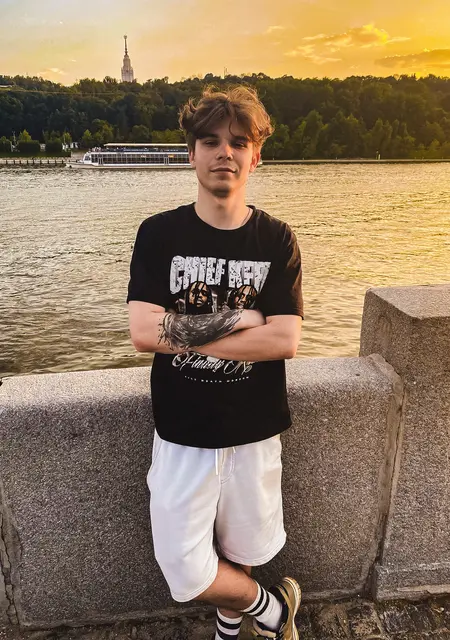 Артем из Одинцова, мне 24, познакомлюсь для приятного времяпровождения