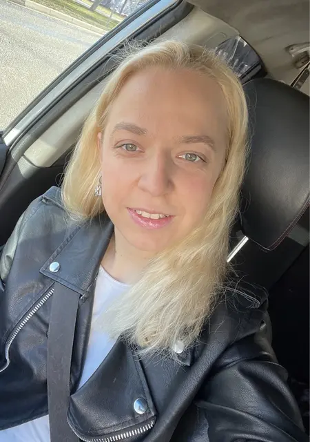 Я Yulia, 32, из Москвы, ищу знакомства без обязательств