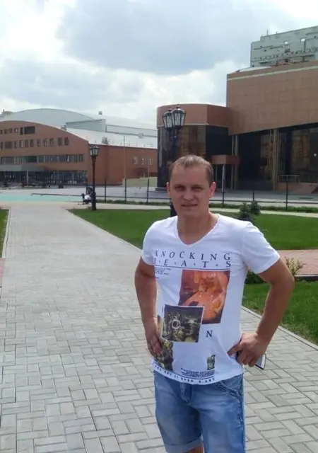 Дмитрий из Тамбова, мне 42, познакомлюсь для открытые отношения