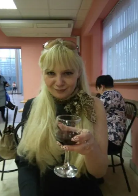 Анна из Энгельса, мне 39, познакомлюсь для приятного времяпровождения